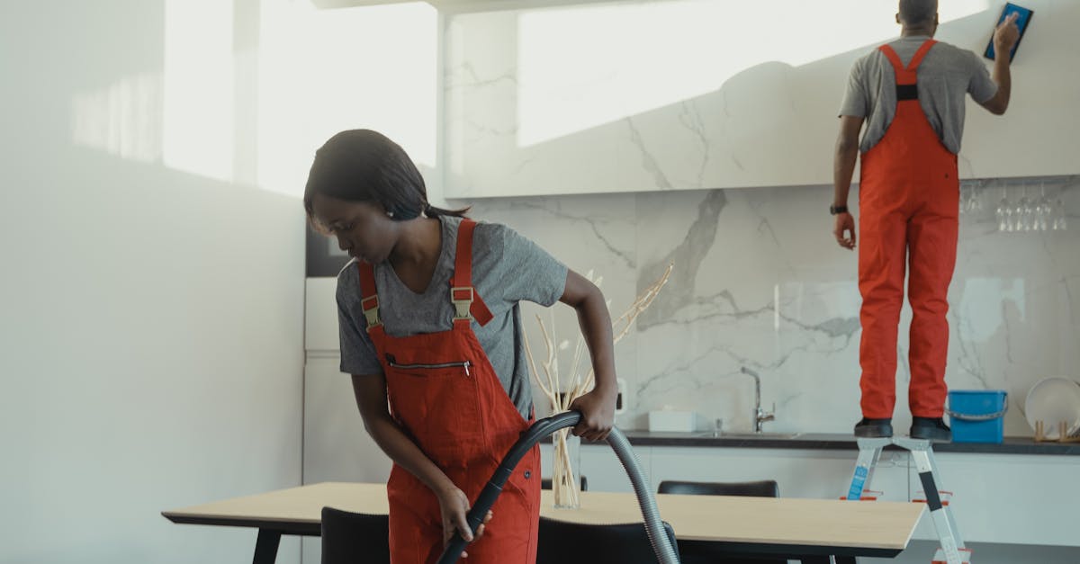 How to Choose the Right Service for Wedding Dress Preservation